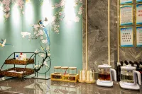 Lanze Water House Hotel