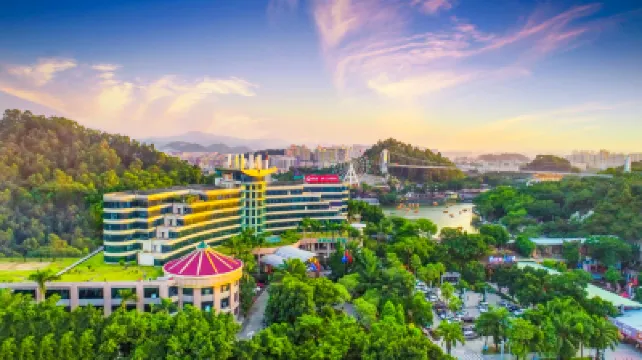 ไหล่ชิง ฮอลิเดย์ รีโซเทล โรงแรมใกล้อินเซียนวิลล่า