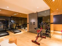 Benrat Hotel Hotels near Taikoo Li