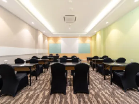 Zest Hotel Harbour Bay Batam Hotels in Batam