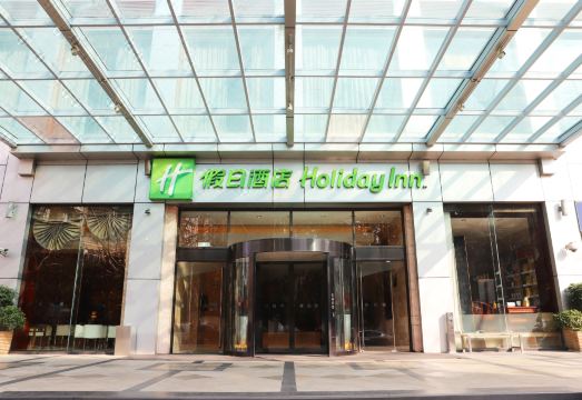 1. 상하이 푸둥 리..