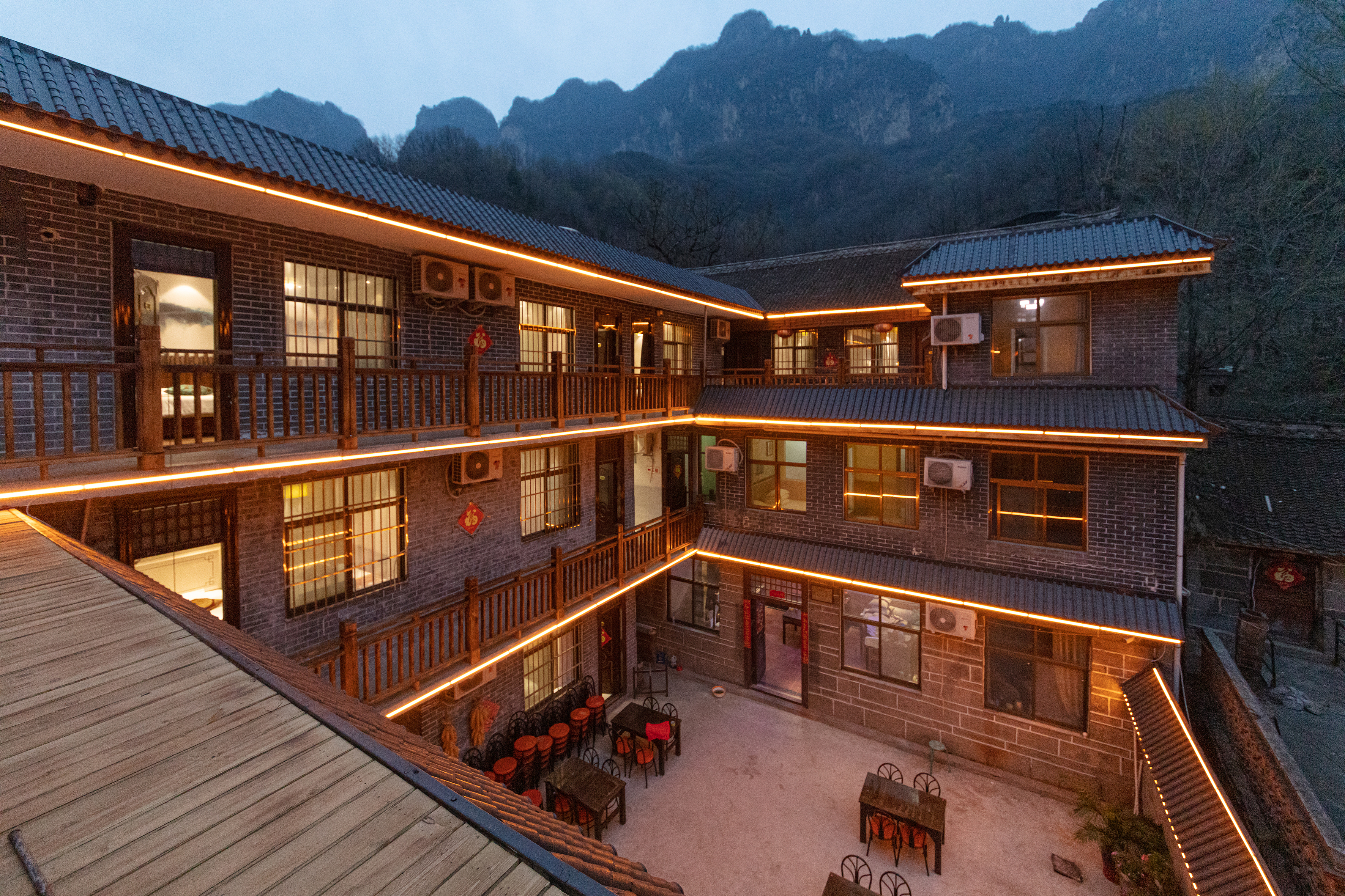 changqinghotelofwanxianmountain