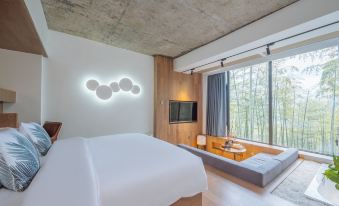 Floral Hotel · Jiangnan Tianchi Moonlight Xiaolu Guesthouse