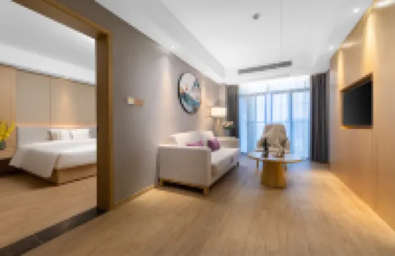 Qiaojun Hotel (Zhanjiang Dingsheng Plaza Luchuan Avenue Middle)