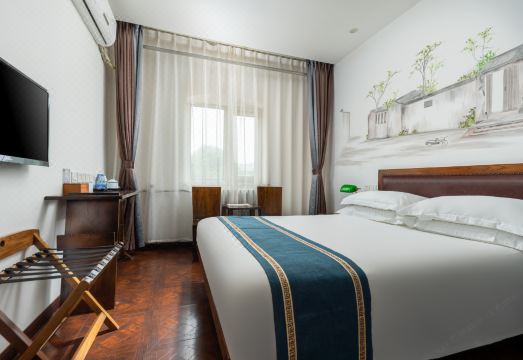 노스탤지어 호텔 대표 이미지