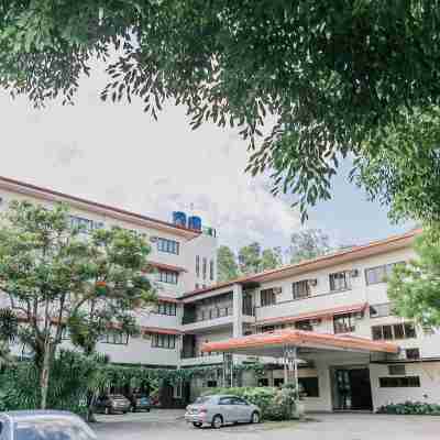 Nature's Village Resort Hotel Exterior