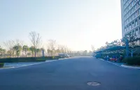 Dusit Thani Dongtai - parking