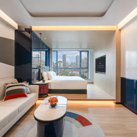 Shanghai Xujiahui A.T.HOUSE Jia Di Hotel Отели рядом с достопримечательностью «Станция метро Xujiahui»