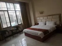 Kunsheng Homestay - Inns