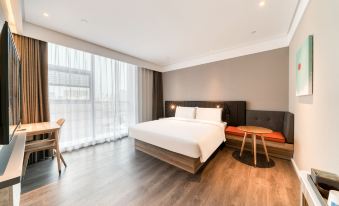 HanTing Hotel (Ningbo Nanbu Business District Luomeng Universal Park)