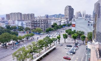 Chuang E Jia Fa Milai Hotel (Luqiao Fu Shi Square Store)