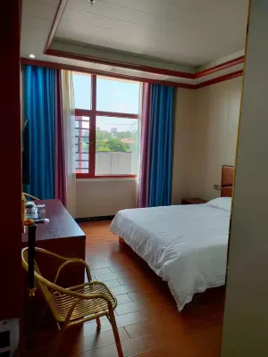 永州六福酒店 鄰近衣錦惠服裝批發城親子遊樂園（珠山店）的酒店