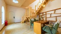 Yiliang Colorful Dreamland Homestay Hotel di Yiliang