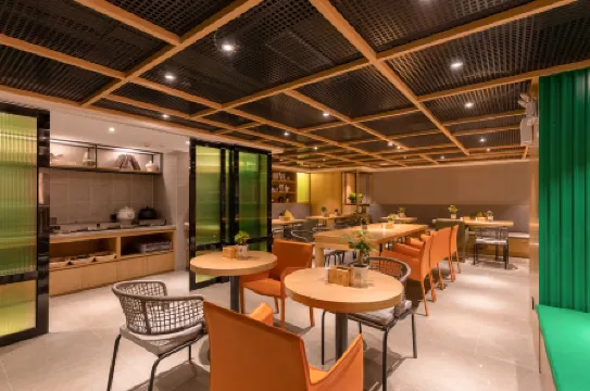 ECHIC Hotel (Beijing Road Subway Station Branch, Dafosi Temple, Guangzhou) Отели рядом с достопримечательностью «National Government Former Site»