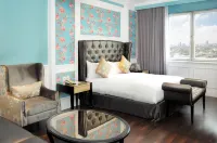 Royal Palm Hotel & Conference Center Cengkareng Hotels near warung endar