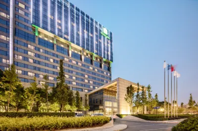 Holiday Inn Shanghai Hongqiao West (Shanghai Hongqiao International Airport) Các khách sạn ở Thượng Hải