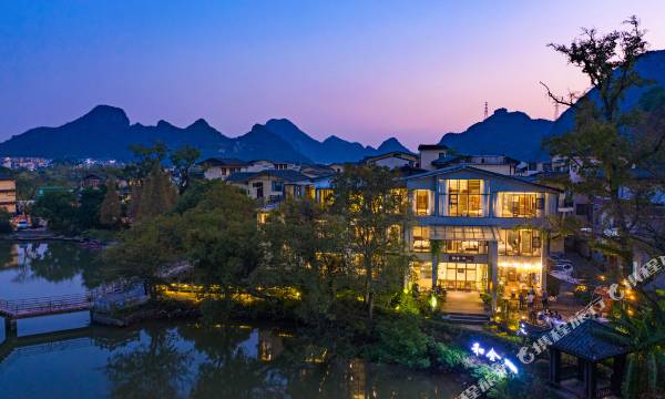 Heshe Lakeside Resort