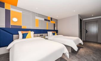 7 Days Hotel Chain (Changsha Sifang Ping Subway Station) - Housity