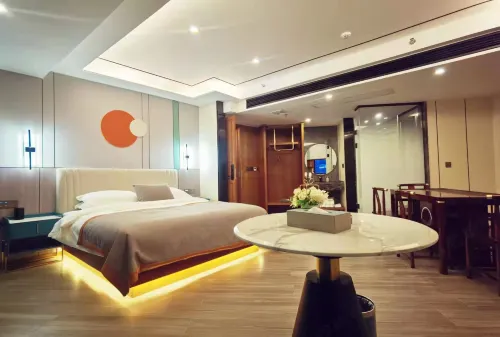 Huanghua International Hotel, Shanghai - parking