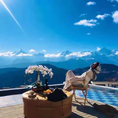 โรงแรมเมนรี สโนว์เมาน์เทน โรงแรมใกล้จุดชมวิวด้านบนหมอกหนา