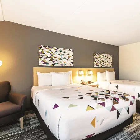 Baymont by Wyndham White Plains - Elmsford