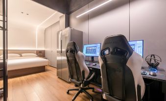 SEVEN HOTEL (Modern Street Store)