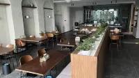 Tiwoli Terrace Hotel (University City Exhibition Center) - Bữa sáng