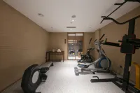 Qianna Hotel (Zhengzhou Erqi Square Dennis David City)