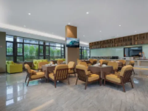 Vienna Hotel (High-speed Railway Station FuCheng Wanda Plaza of Mianyang)