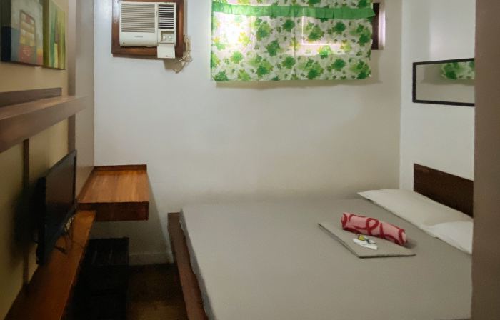 RedDoorz @ Sukitel Budget Hotel Nasugbu
