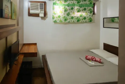 RedDoorz @ Sukitel Budget Hotel Nasugbu