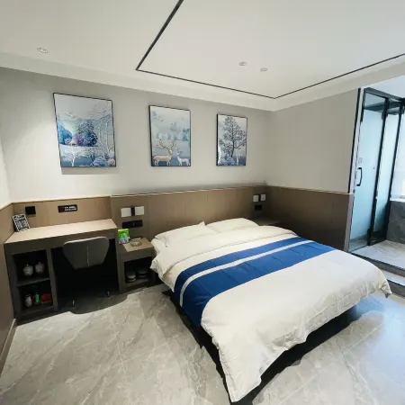 Fashionable and fast hotel Отели рядом с достопримечательностью «Китайская медицинская больница, Хулань, Харбин»