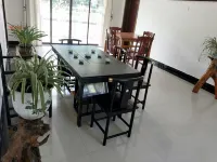 Shitai Yinji Homestay & Restaurant (Baizhangya Scenic Area)