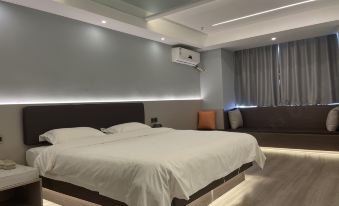 Super 8 Hotel (Anqiu Bus Station)