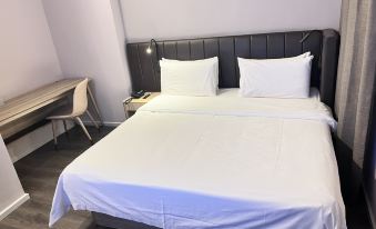 HanTing Premium Hotel (Chifeng Municipal Hospital Victoria Wanyue City)
