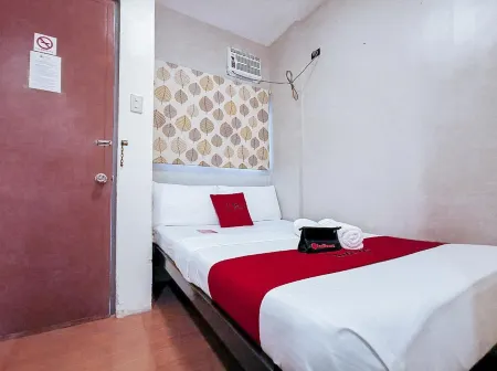 RedDoorz near KCC Mall Gensan Отели в г. Генерал-Сантос