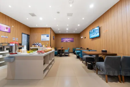 Yugan Fufeng Hotel Отели рядом с достопримечательностью «Lake Biwa Scenic Area»