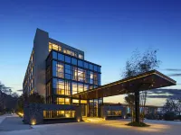 The Cloud Valley Hotels near Yunü Lake Scenic Area