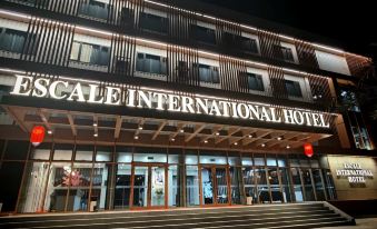 Escale International Hotel