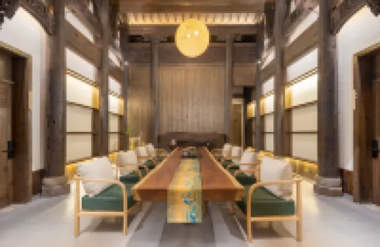 Floral Lux Hotel· Hengdian Xindi Hotel(Film and Television City Qinwang Palace Dream Valley Branch)