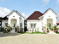 Castle de White โรงแรมในคาดูนา