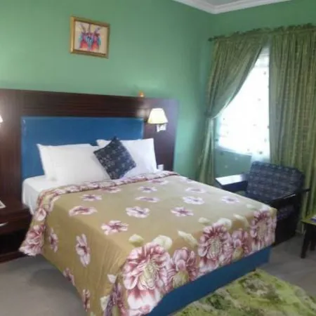 CrownEdge Hotels