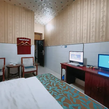 Weinan Wanjia Hotel