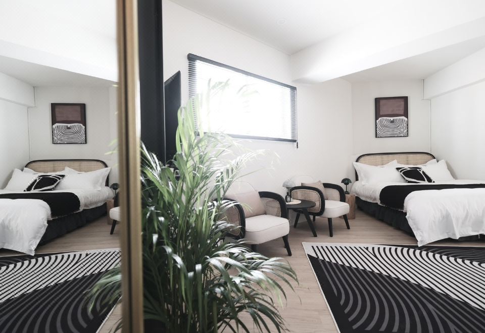 3. 문 레이크 호텔..