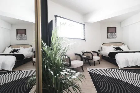 We2 hotel Отели рядом с достопримечательностью «Тайский университет науки и техники»