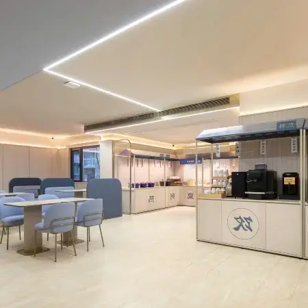 Changsha Yinlu · Lanlin Light Luxury Hotel (Dazhong Media College)