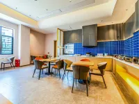 Jinjiang Hotel (Yingshan Jiulong Avenue) - parking