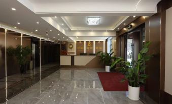 Holiday Inn Companion Mountain