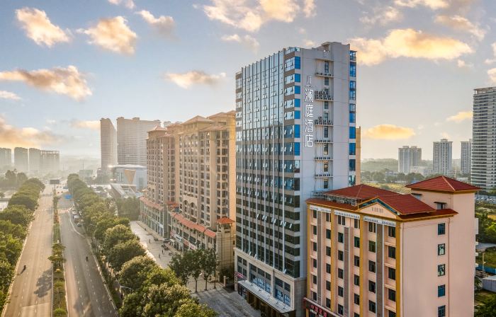 Lanting Hotel (Dongfang High-Speed Railway Station Wanda Plaza Store)