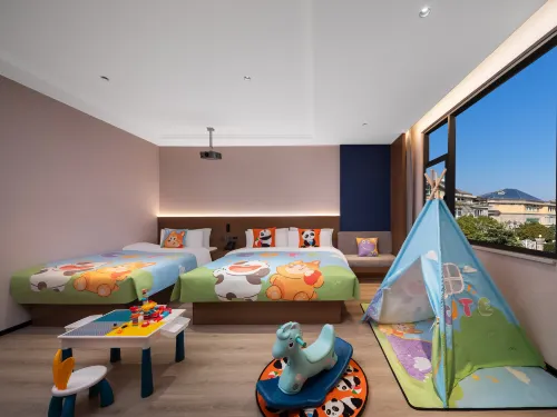 Yaduo Boya Hotel (Hengdian World Studios Ming and Qing Palace Gardens) Photos